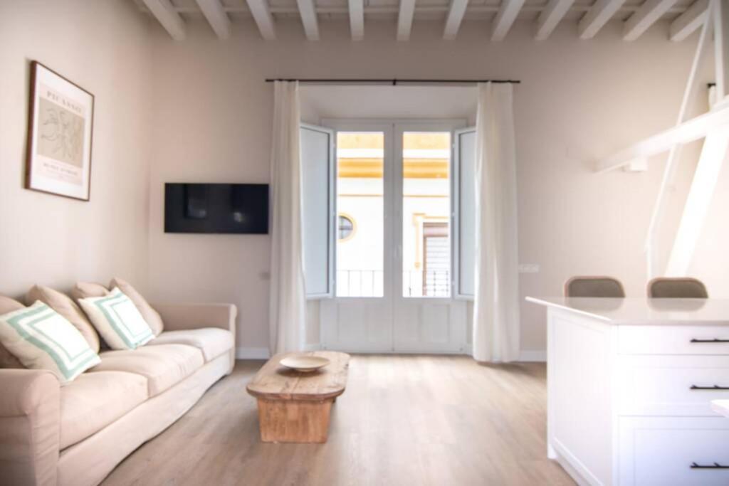 Appartement G12 Trendy And Comfy Bright Loft Meters From Bullring And Trianas Bridge, Galera Street à Séville Extérieur photo